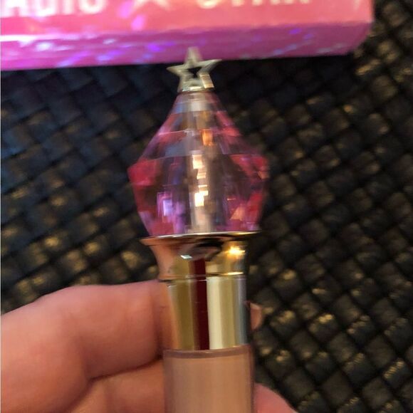 JEFFREE STAR - NWT Magic Star Concealer in C15.25 (Tan/Golden Peach Undertones) - Picture 12 of 15